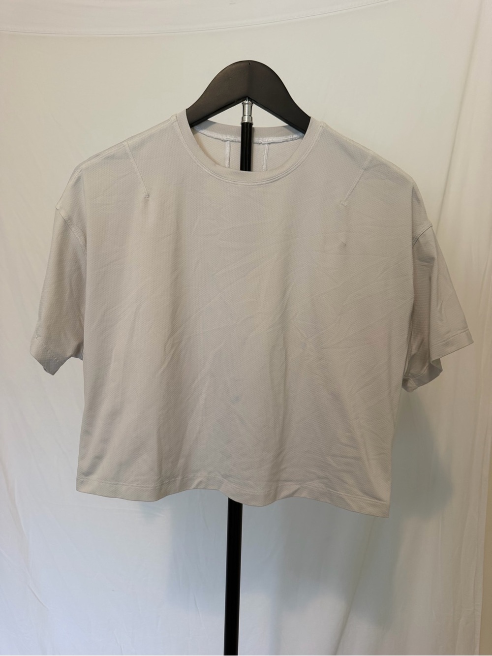 Lululemon AbrasionResistant Training Cropped Tee, Size Tag Missing - Picture 2 of 8